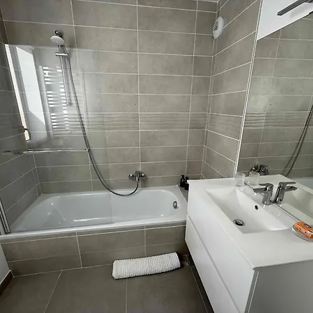 Les Terrasses D'antibes - 2br Duplex With Terrace Appartement Antibes