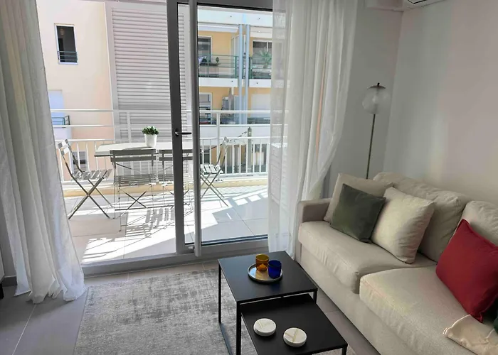 Daire Les Terrasses D'antibes - 2br Duplex With Terrace