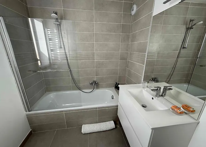 Les Terrasses D'antibes - 2br Duplex With Terrace Daire Antibes